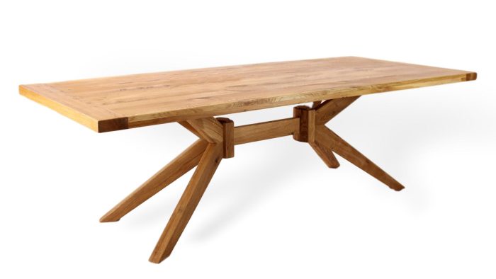 preisgekrönter Designertisch aus Massivholz