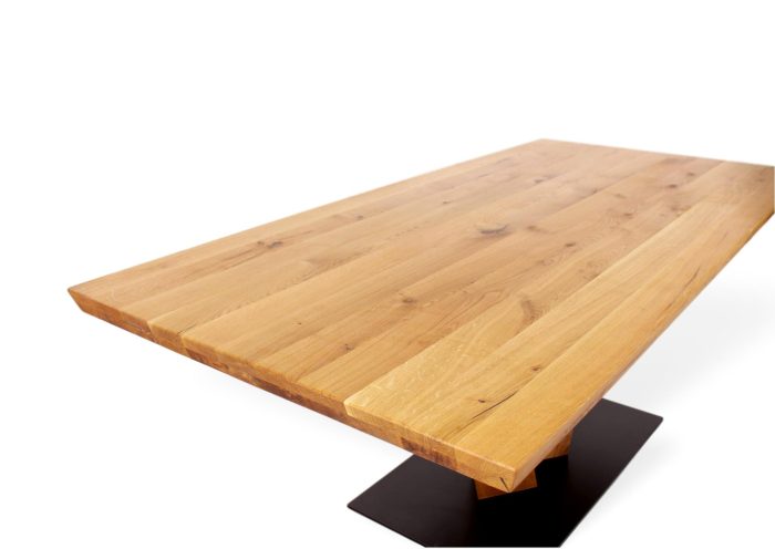 Seltener Massivholztisch aus Eiche und Metalbeinen