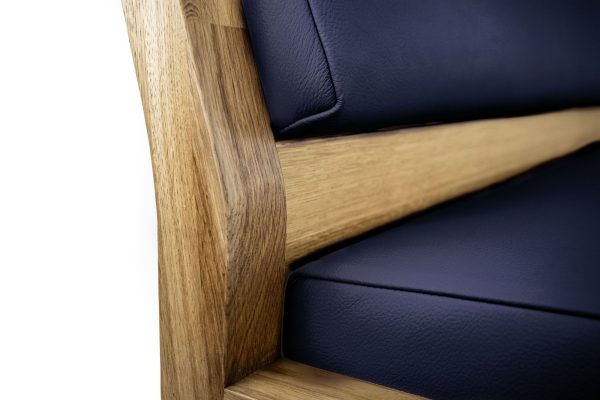 Sitzbank aus massivholz detail