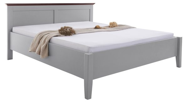 Bett aus Massivholz grau braun mit schlanken Beinen